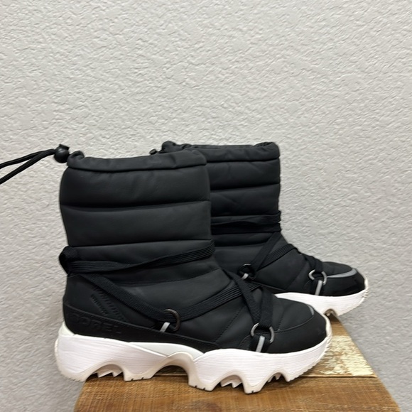 Sorel Kinetic Impact NXT Snow Boots Size 10 - Picture 2 of 8